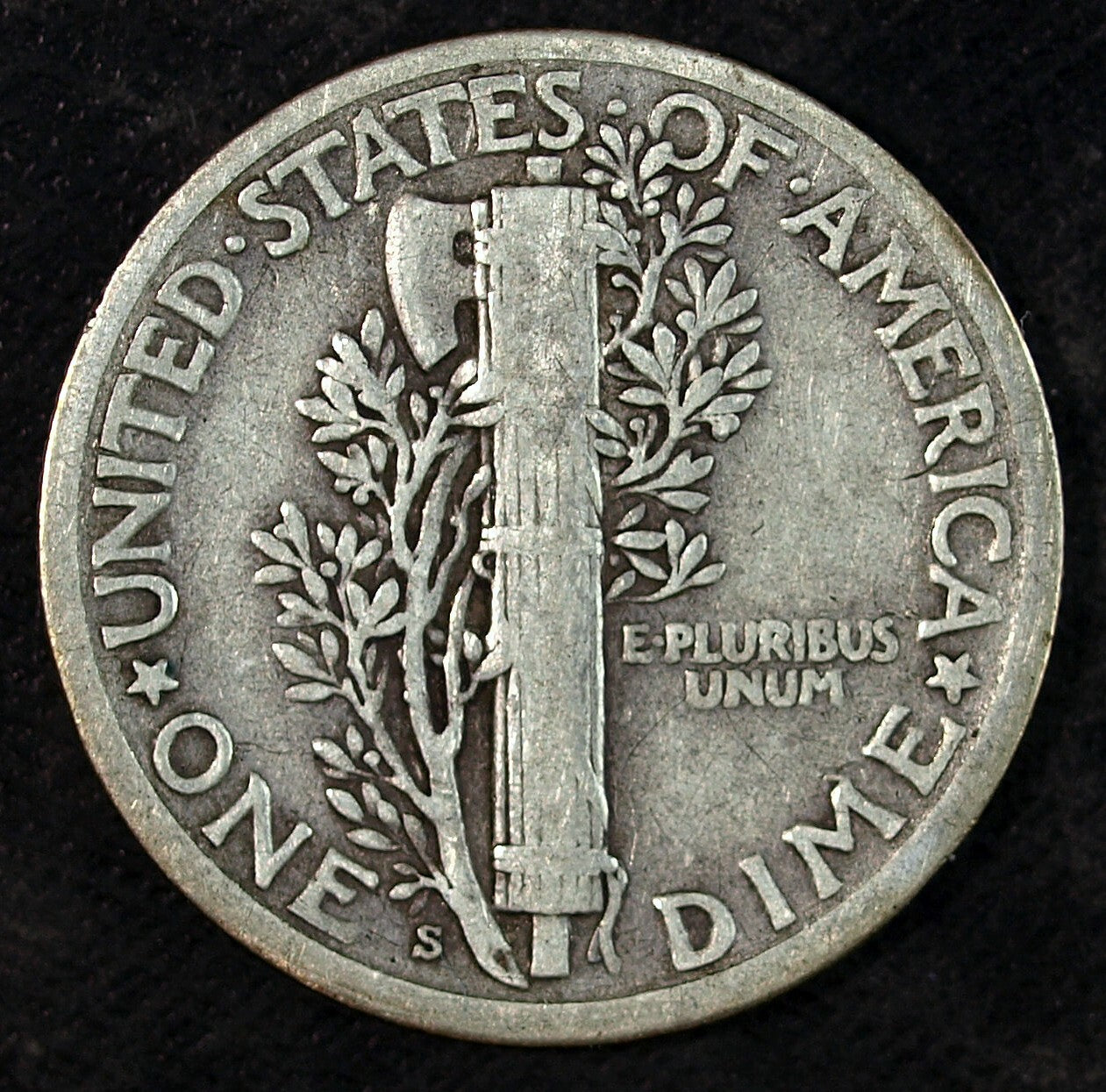 47645376