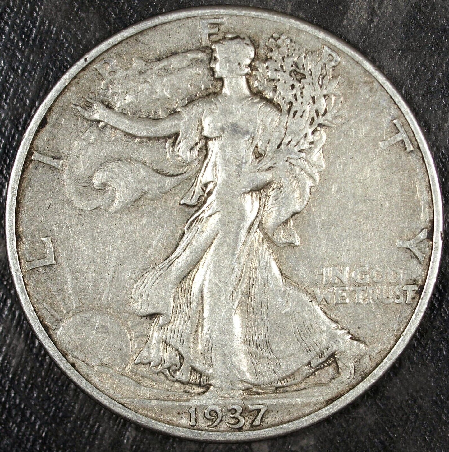 1937 P Walking Liberty Silver Half Dollar ☆☆ Circulated ☆☆ Great Set Filler 329