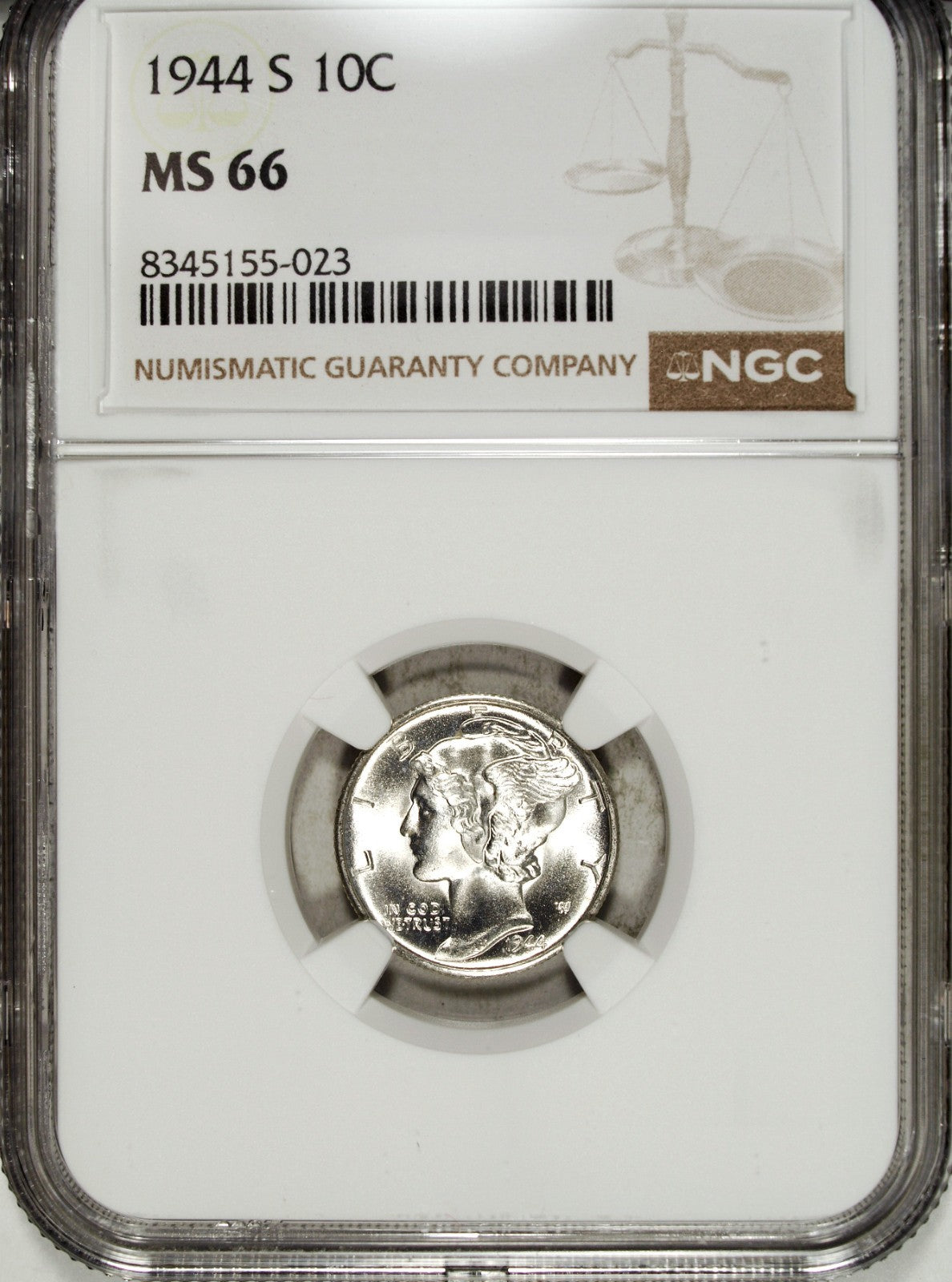 46904863
