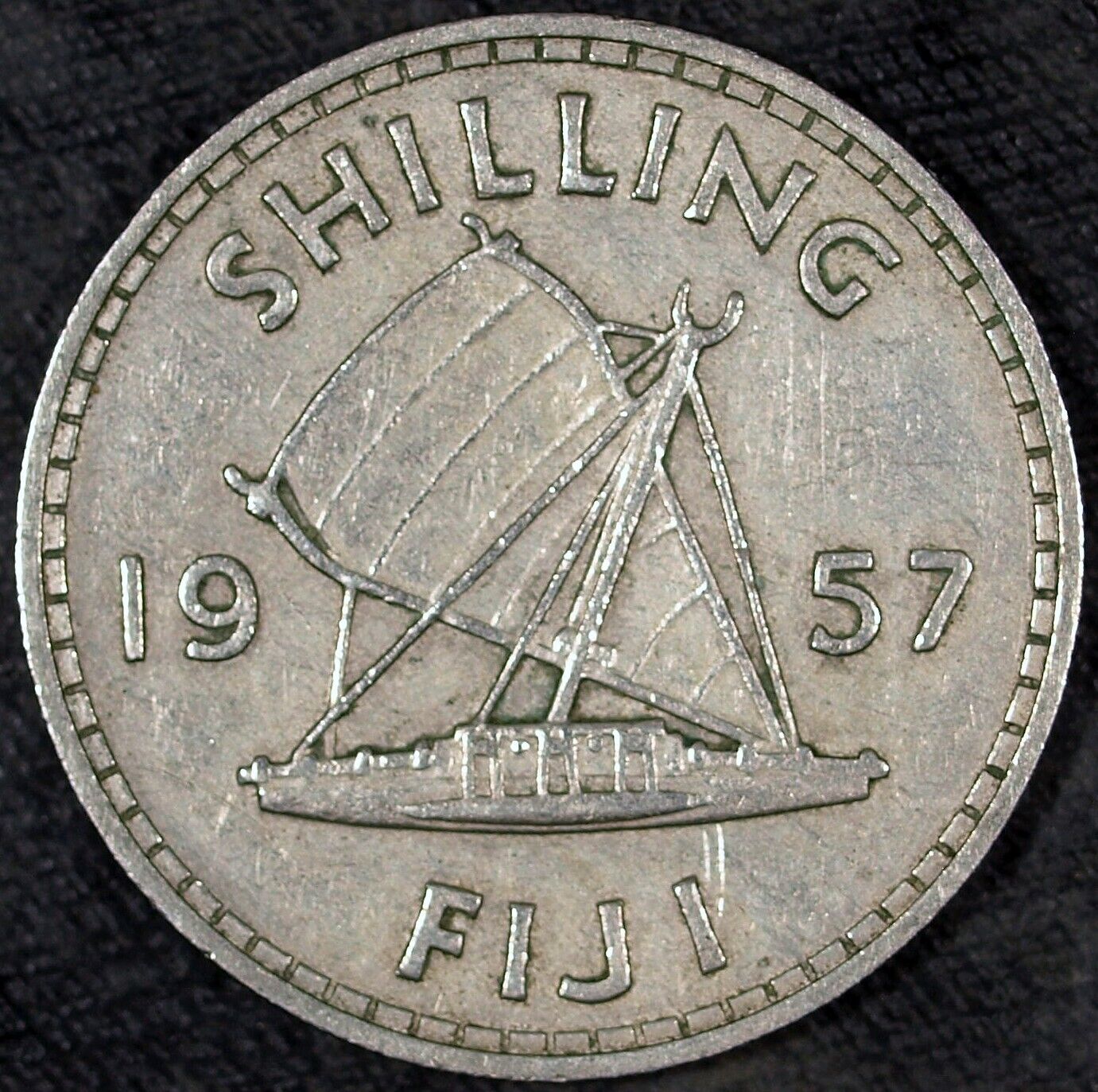 1957 Fiji One Shilling ☆☆ Circulated ☆☆ Great Collectible 107