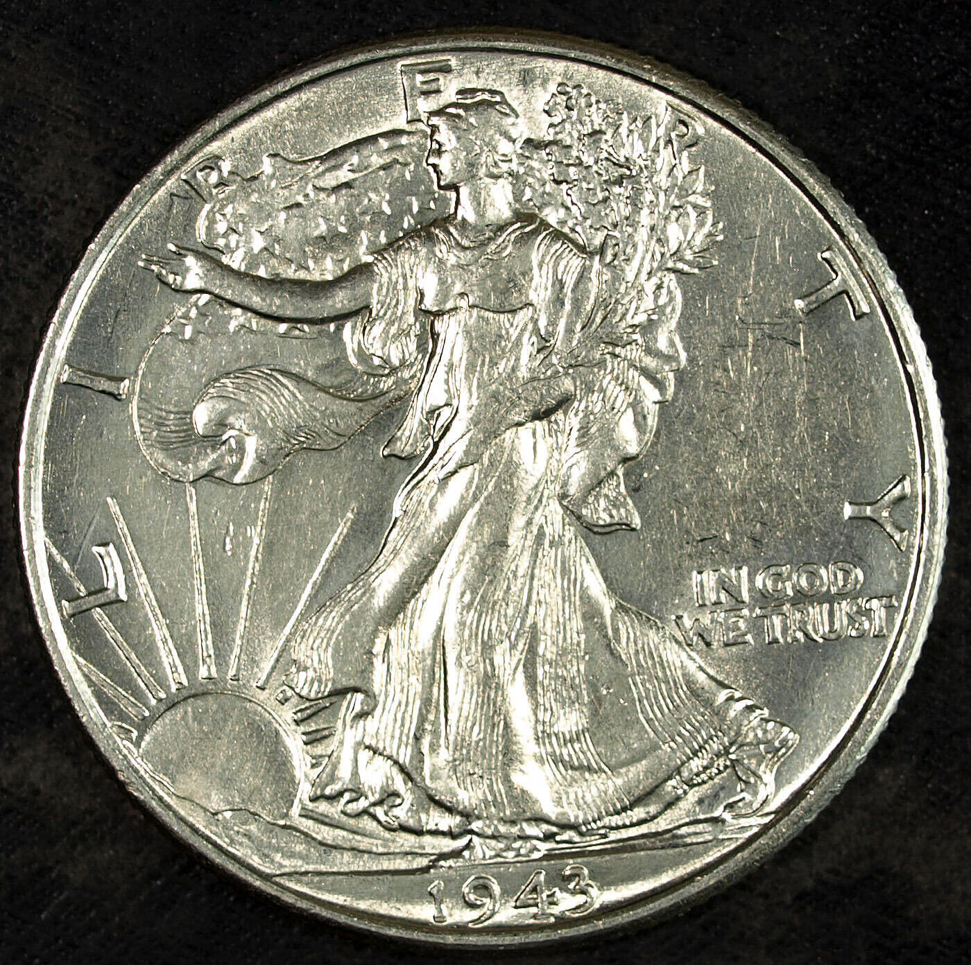 1943 P Walking Liberty Silver Half Dollar ☆☆ UnCirculated ☆☆ Great For Sets 168