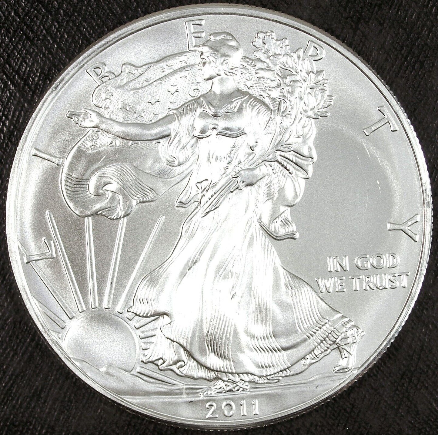 2011 U.S. Mint American Silver Eagle ☆☆ Uncirculated ☆☆ Great Collectible 312